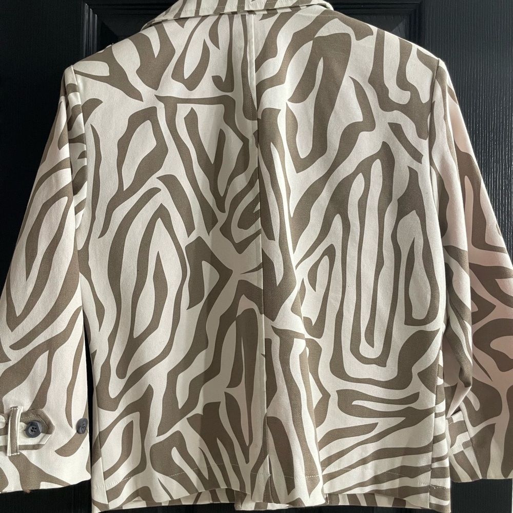 Blazer with 3/4 sleeves